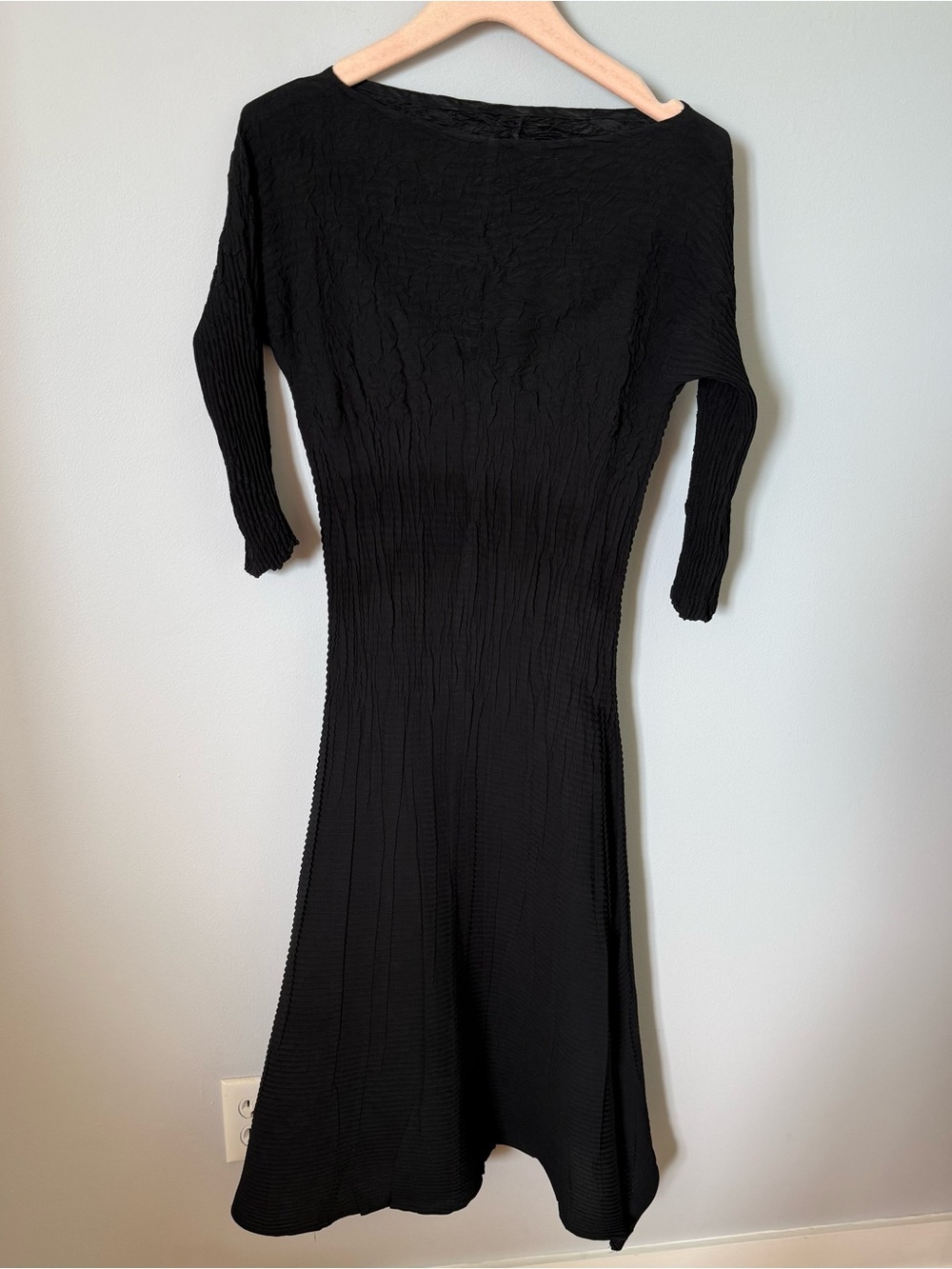 Babette Black Midi Crinkle Dress with 3/4 Sleeve